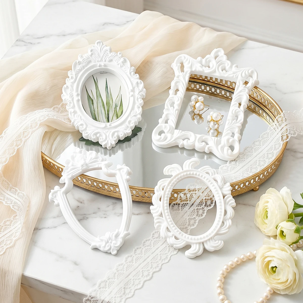 1PC, European-style Resin Material White Three-dimensional Pattern Display Frame Decoration Item