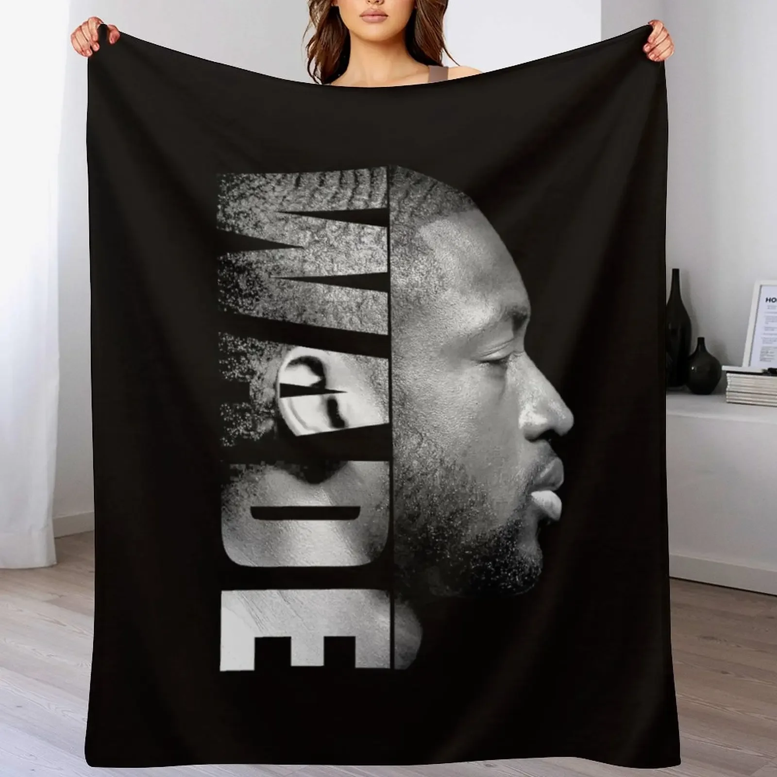 Dwyane Wade - Black / White Throw Blanket decorative Soft Beach Blankets