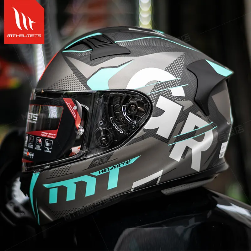 Carbon Fiber Snake Pattern Motorcycle Full Helmet Men's and Women's Four-season Locomotive Racing Light Helmet Track Model