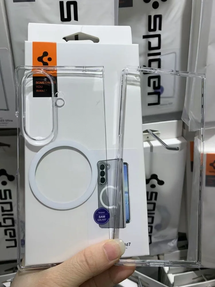 Przezroczyste etui magnetyczne Spigen z PC do Samsunga Fold8Ultra, kompatybilne z bezprzewodowym ładowaniem Magsafe, etui na telefon do Fold8 Fold7 Fold6 Fold5 — zdjęcie produktu 2