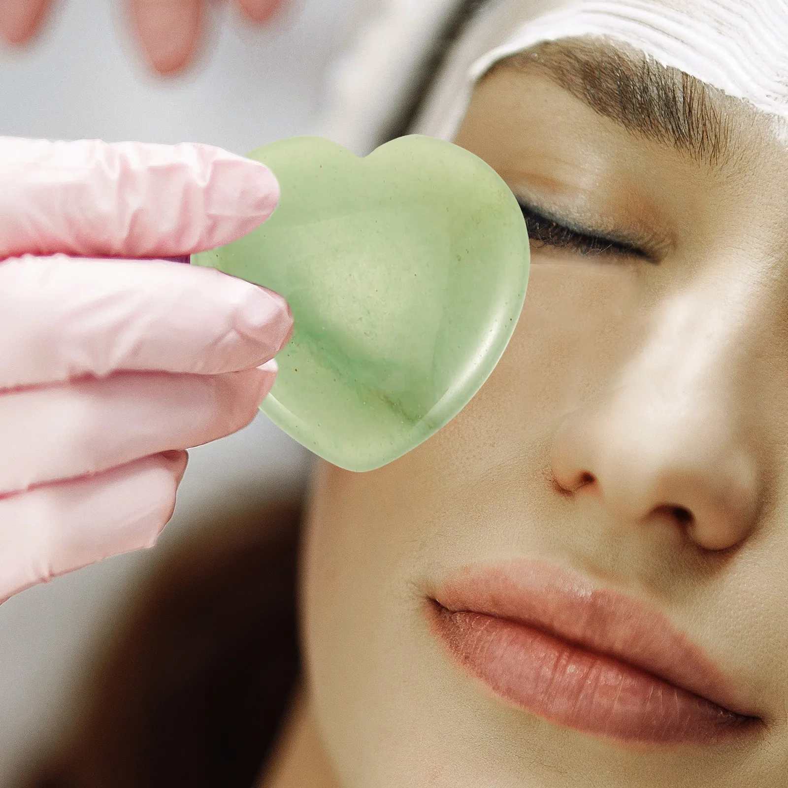 

Natural Gemstone Jade Massager Heart Shaped Crystal Facial Guasha Tool for Body Slimming Skincare Set Green