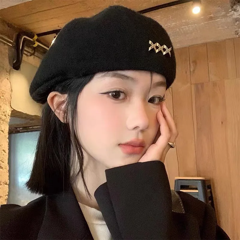 

2024 Spring and Autumn Fashion Beret Woolen Solid Soft Top Casual Beanie Retro Art Avant-garde Hat Pick Hat Women's Hat