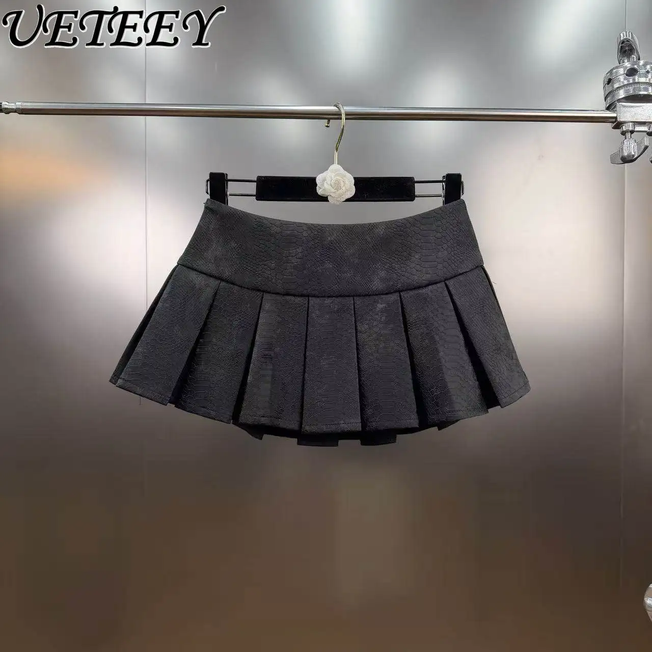 

Новая универсальная юбка из искусственной кожи с матовой текстурой в студенческом стиле, весна 2026, женская, приталенная, А-силуэт, короткая юбка, женские юбки (Faldas)