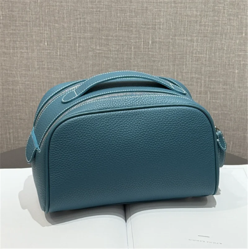 2026 New Large-capacity Portable Cowhide Travel Large Capacity Makeup Bag Leather Soft Wash Bag Light Luxury Storage Bag