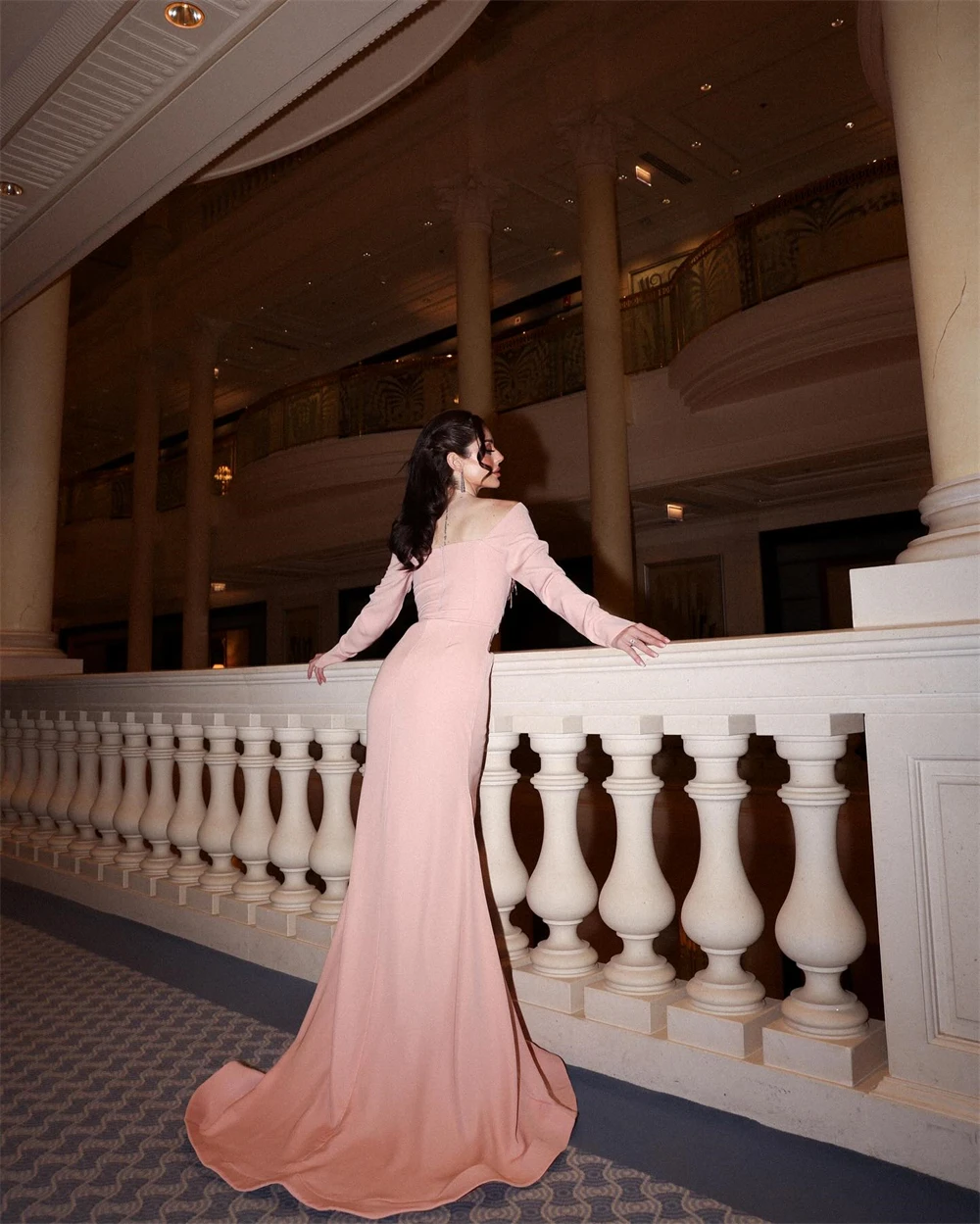 

Customized Simple Pink Jersey Evening Dress Formal Sweetheart Long Sleeves Celebrity Gowns Sexy Straight Court Train Prom Dress