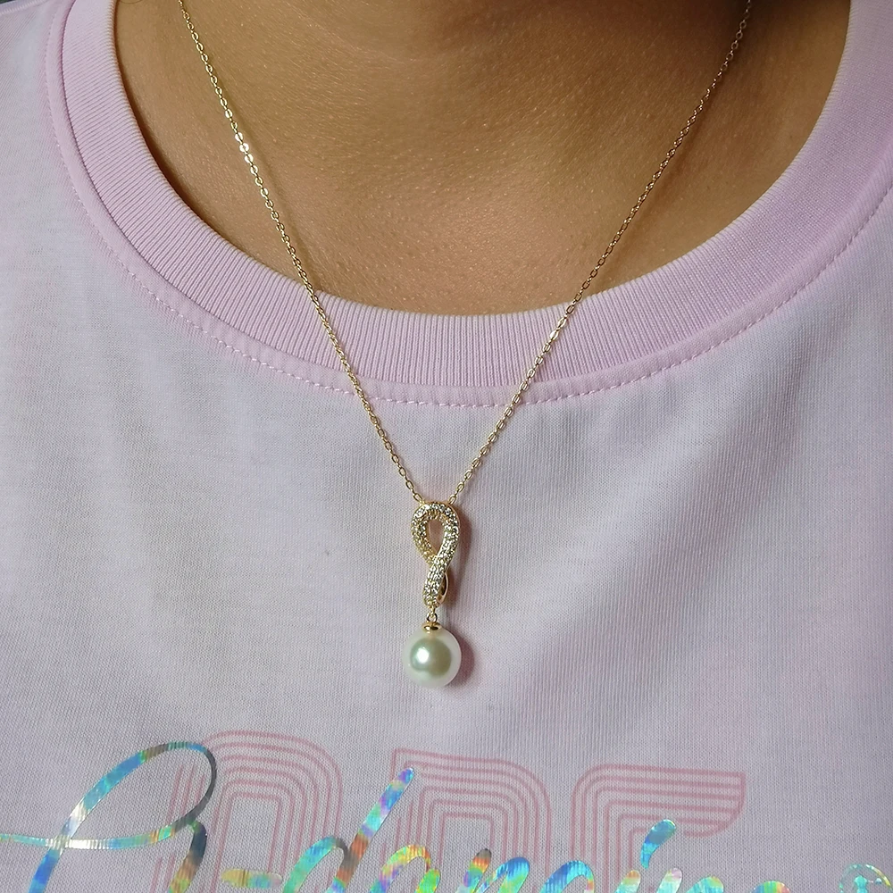 Natural Shell Beads Women Necklace Real Gold-Plated Cross Chain Mobius Clean Stone Simple Style Jewelry