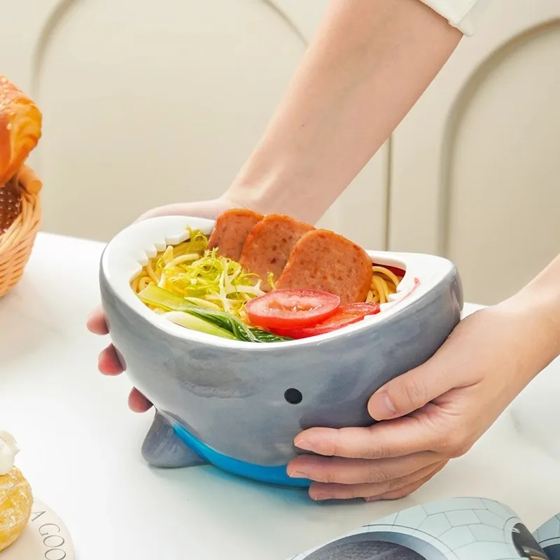 

Милая миска в виде акулы, одна большая, креативная, персонализированная, бытовая керамическая дорожная посуда, мультяшная странная и красивая миска