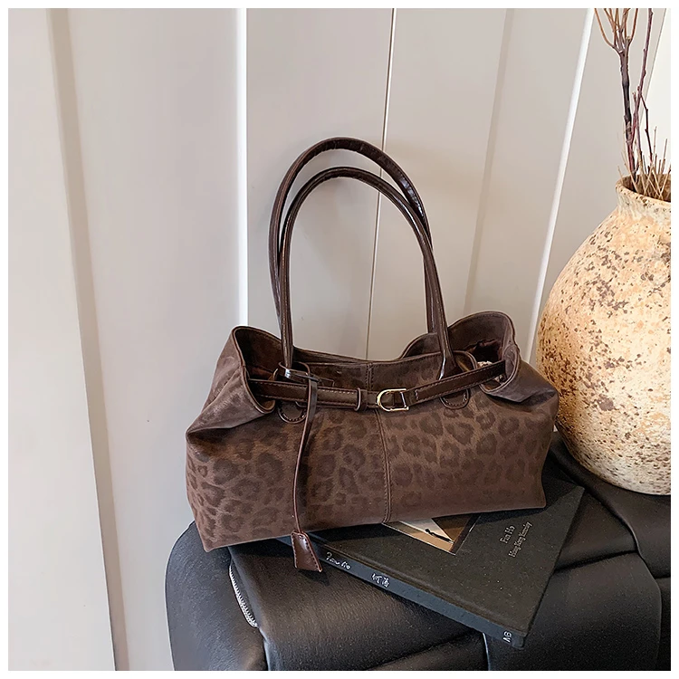 Leopard Print Sewing Thread Hasp Youth Sweet Shoulder Bags for Women 2026 Hot Sale Large Capacity Sense of Luxury Tote Bags
