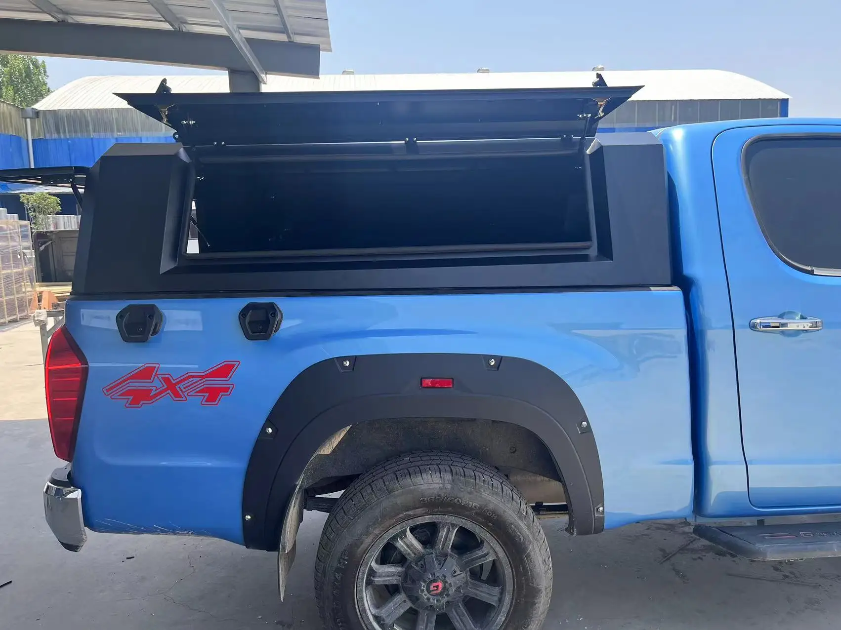 

Алюминиевый сплав Foton Truck Tonneau Крышка ручного доступа Задняя крышка Автомодификация