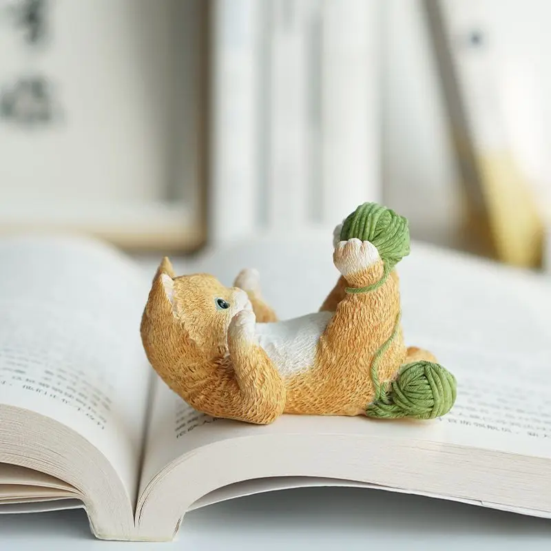 Creative Mobile Phone Holder Cute Animal Cartoon Desktop Decoration Ornament Birthday Gift Lazy Bedside Drama Chasing Artifact