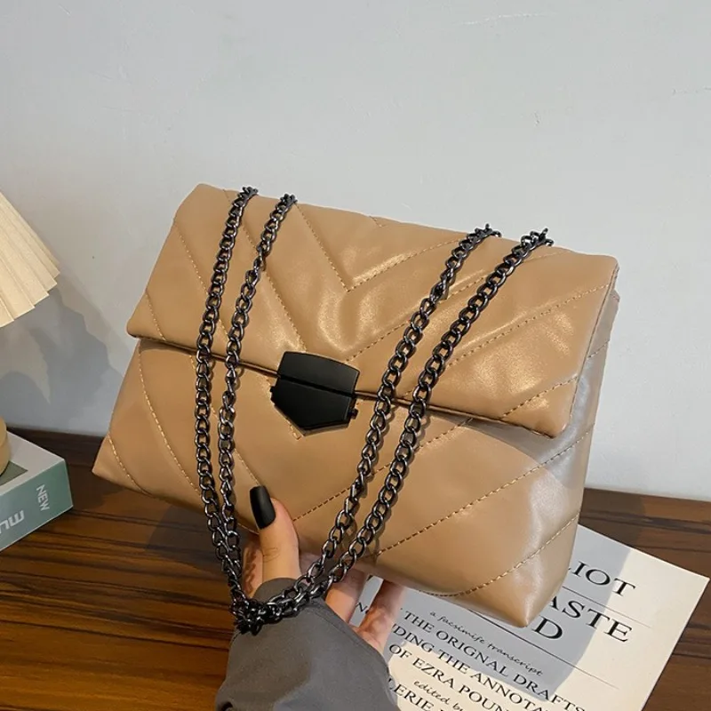 

Women's 2025 New Handbag, Textured Small Square Bag, Versatile Solid Color Chain Shoulder Crossbody Handbag