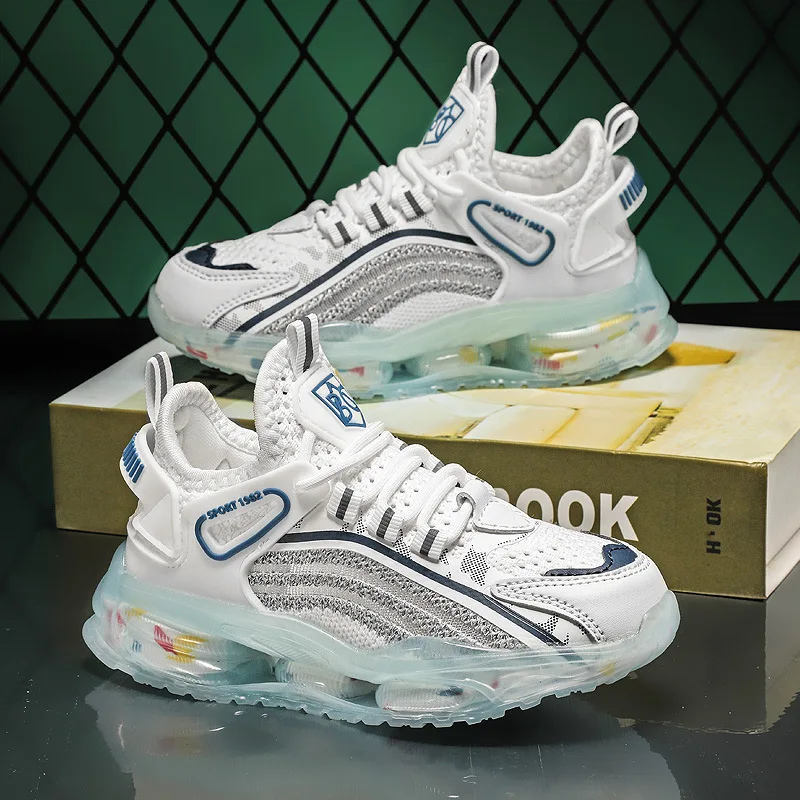 

2024 Summer New Boys' Shoes, Sports Shoes, Breathable Mesh, Medium and Large Children's Running Shoes, Versatile White