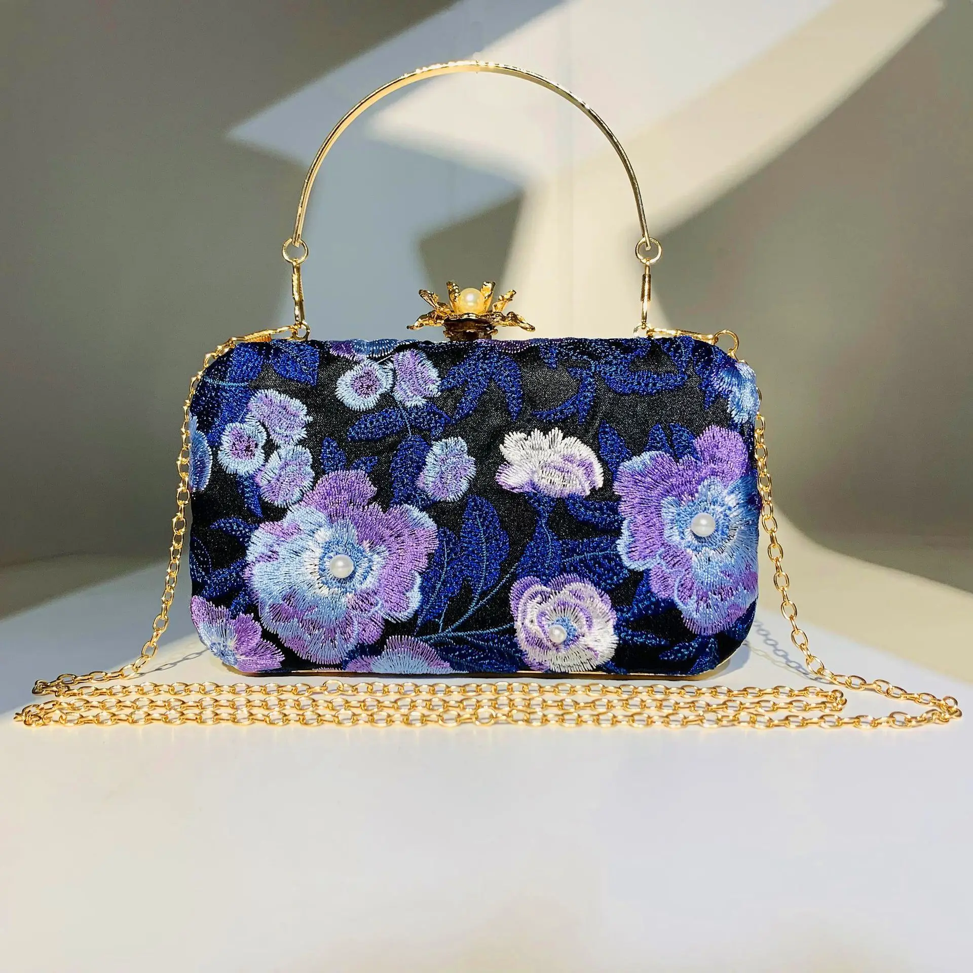 Pochette da sera da donna con fiori ricamati Borse a tracolla per banchetti con diamanti Portafogli per cena di nozze Borsa 3 colori