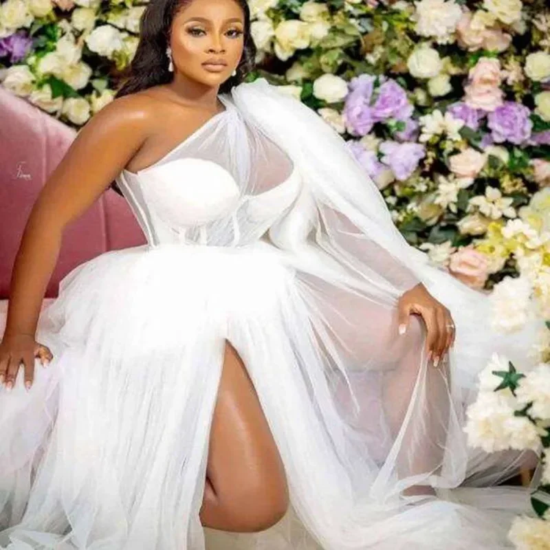 Customized Pretty One Shoulder See Through Tulle A-Line Wedding Dresses Vestido De Noiva Sweep Train High Split Side Bridal Gown