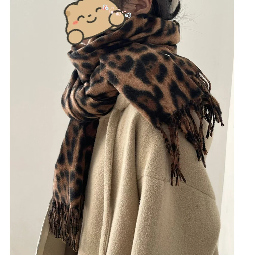 2024 Women Winter Warm Scarves Leopard Print Tassels Hem Vintage Women Knitted Scarf Female Scarves