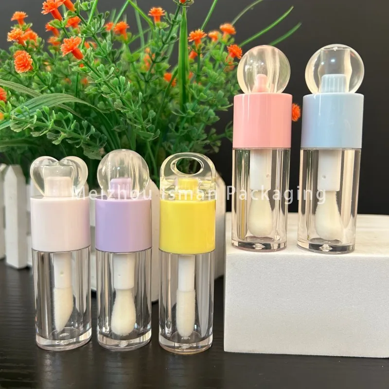 

50Pcs Stock 4ml Lovely Big Wand Brush Lip Oil Bottle Wholesale Quality Lip Gloss Tube Container with Keychain Hole Cover