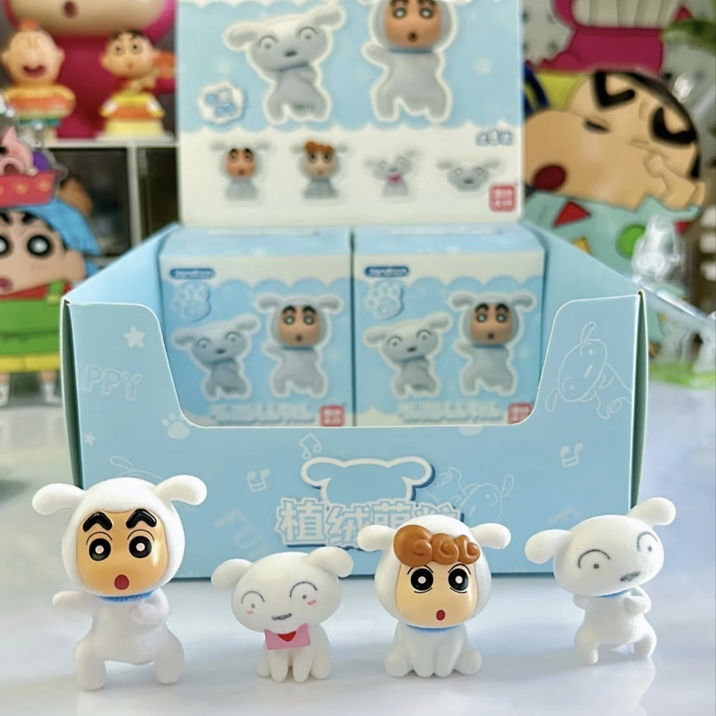 Jandoon Crayon Shin Chan COS Shiro ‌ Figuras de Anime, Modelo Periférico, Muñeco de Grano de Arroz Flocado, Caja Sorpresa, Juguete, Adorno, Regalo de Navidad