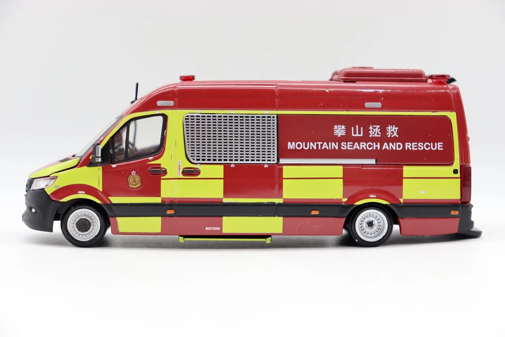 ERA 1/64 Scale BZ Sprinter HK Fire Services Car(MSAR) Diecast Alloy Toy models for collection