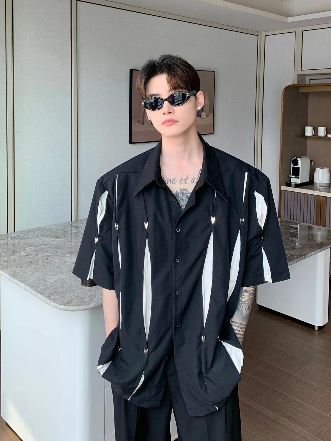 2024 Summer Fashion Korean Short Sleeve Men's Shirt Loose Casual Shoulder Pad Shirt Lapel Pocket Split Design Feel Shirt