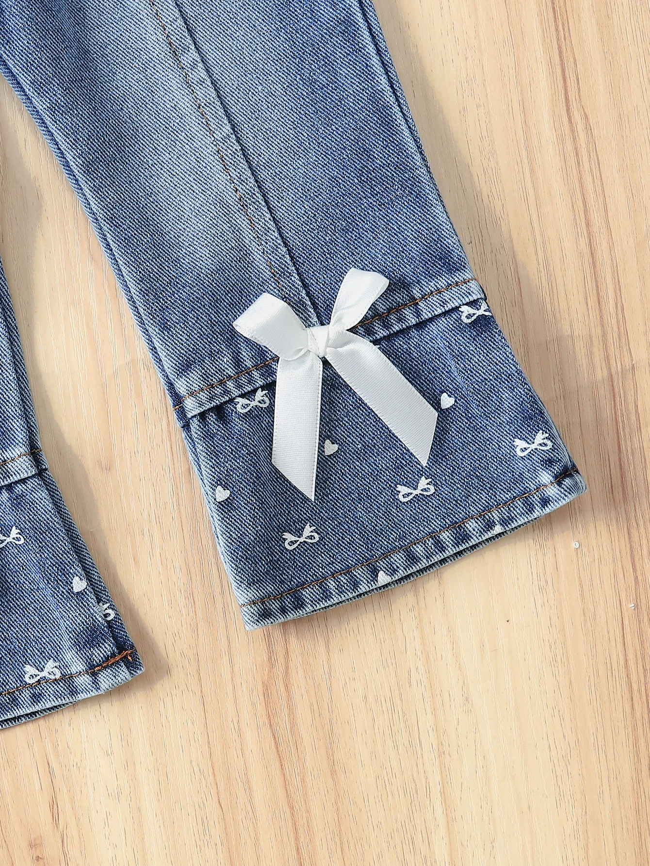 2-teiliges Denim-Set für Kleinkinder, Mädchen, Rüschen-Schleifenjacke, ausgestellte Jeans, Outfit 1-2 Jahre – Detail 8