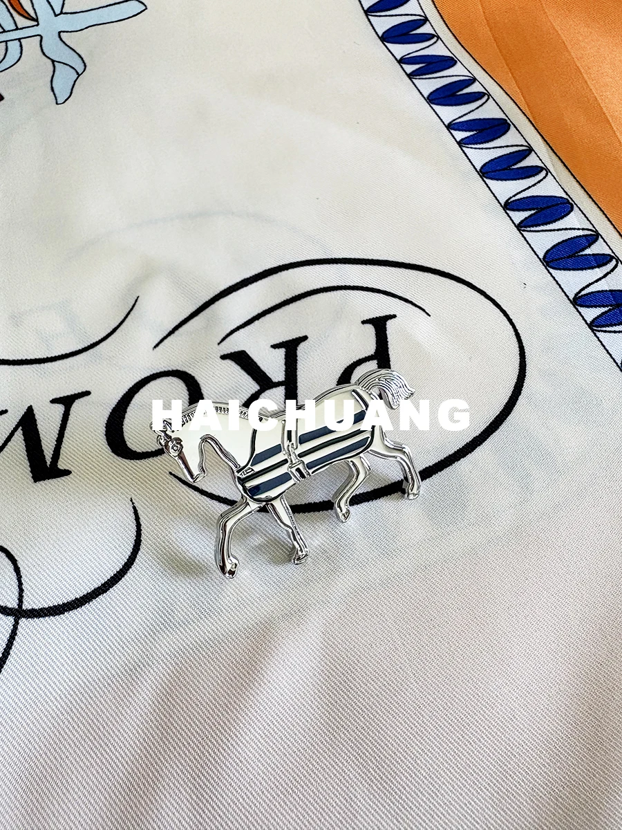 

Scarf Buckle Horse Shape Scarf Holder Scarfs Rings Designer Scarves Buttons Shawls Bandanas Button Accessories