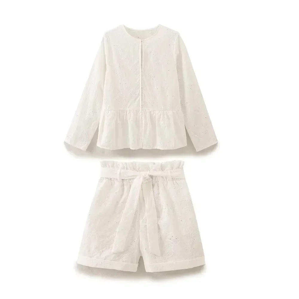 Summer New Product French Sweet Round Neck Long Sleeve Embroidered Short Skirt Shirt with Belt and Shorts Set