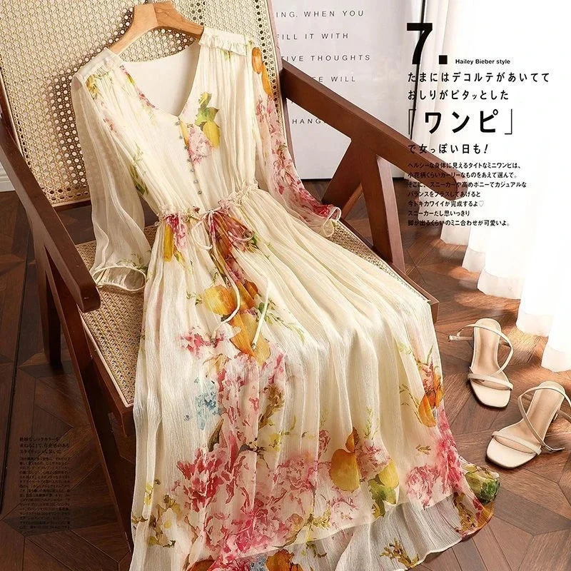 High End Floral Slimming Dress for Women's Spring and Summer 2025 New Print V-neck Oversized Vacation Long Skirt Over the Knee