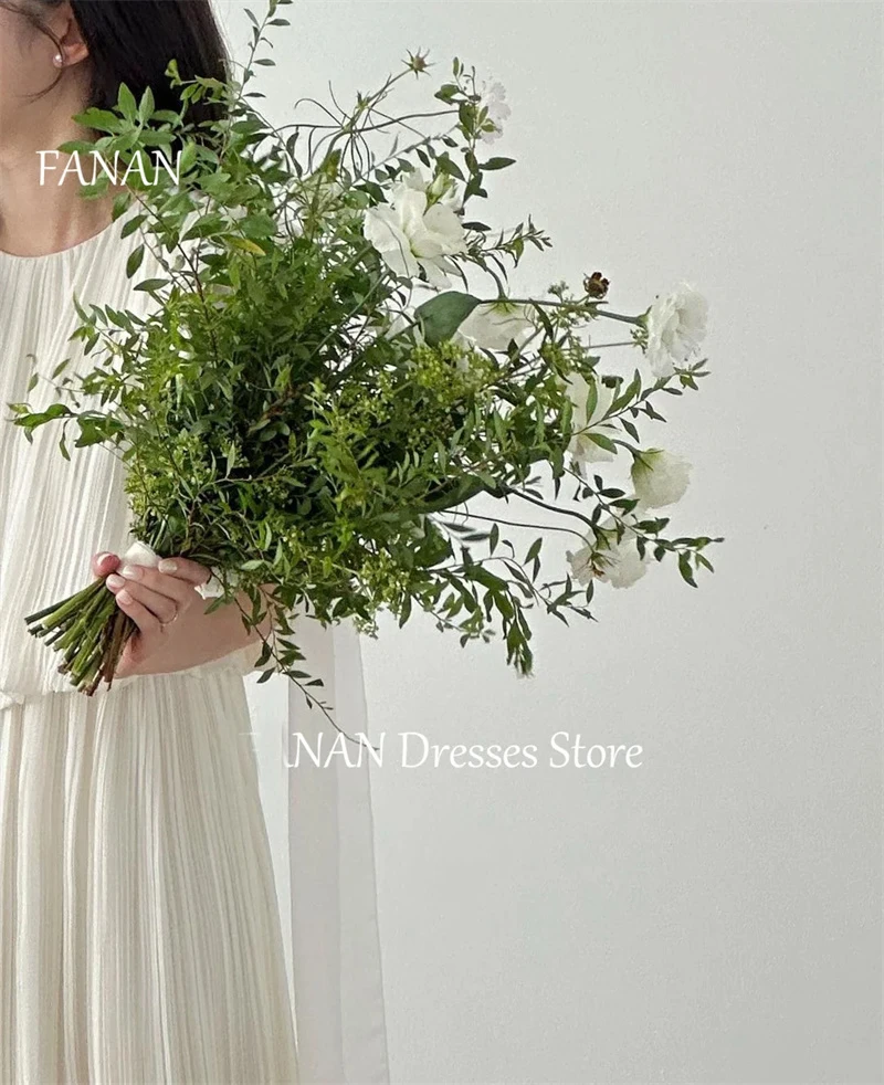 OLOEY Korea Short Sleeves Wedding Dresses 웨딩드레스 Ivory Satin O-Neck Pleated Ruched Vintage Customized Bride Gowns Plus Size