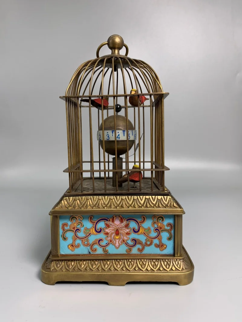 Vintage-Tischuhr im europäischen Stil, Cloisonné-Vogelkäfig-Form, mechanische Messinguhr, Tischdekoration.