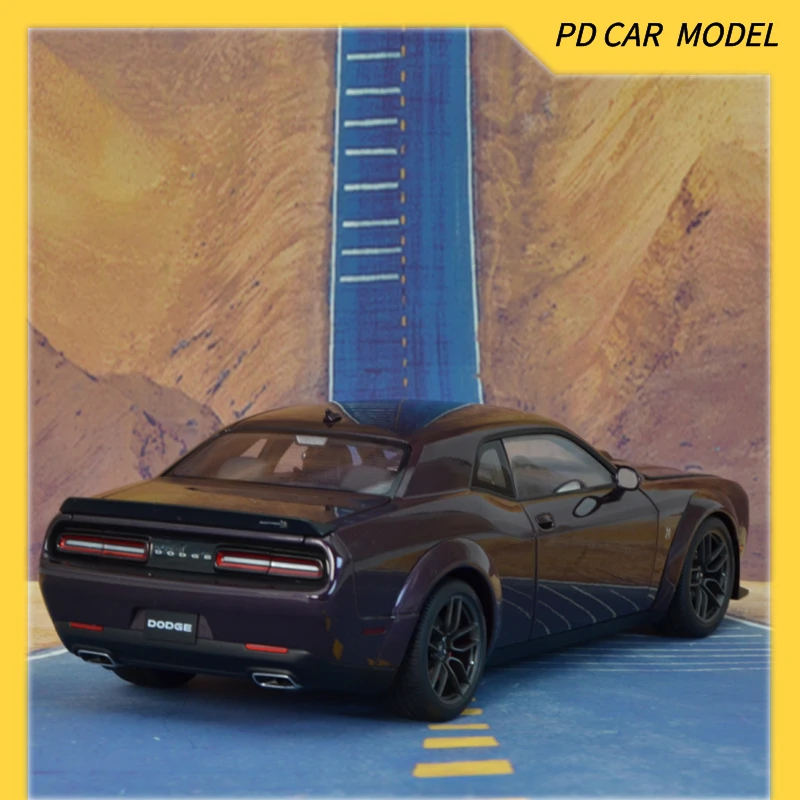 AUTOART Collectible 1:18 FOR  DODGE CHALLENGER  R/T SCAT PACK WIDEBODY 2022   Gift for friends and family