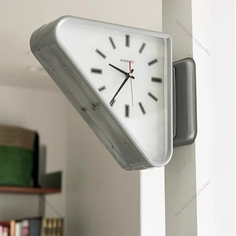 Japanese Metal Wall Clock Nordic Creative Living Room Design Wall Clock Corner Double-sided Clock Home Decor Horloge Murale FYWC