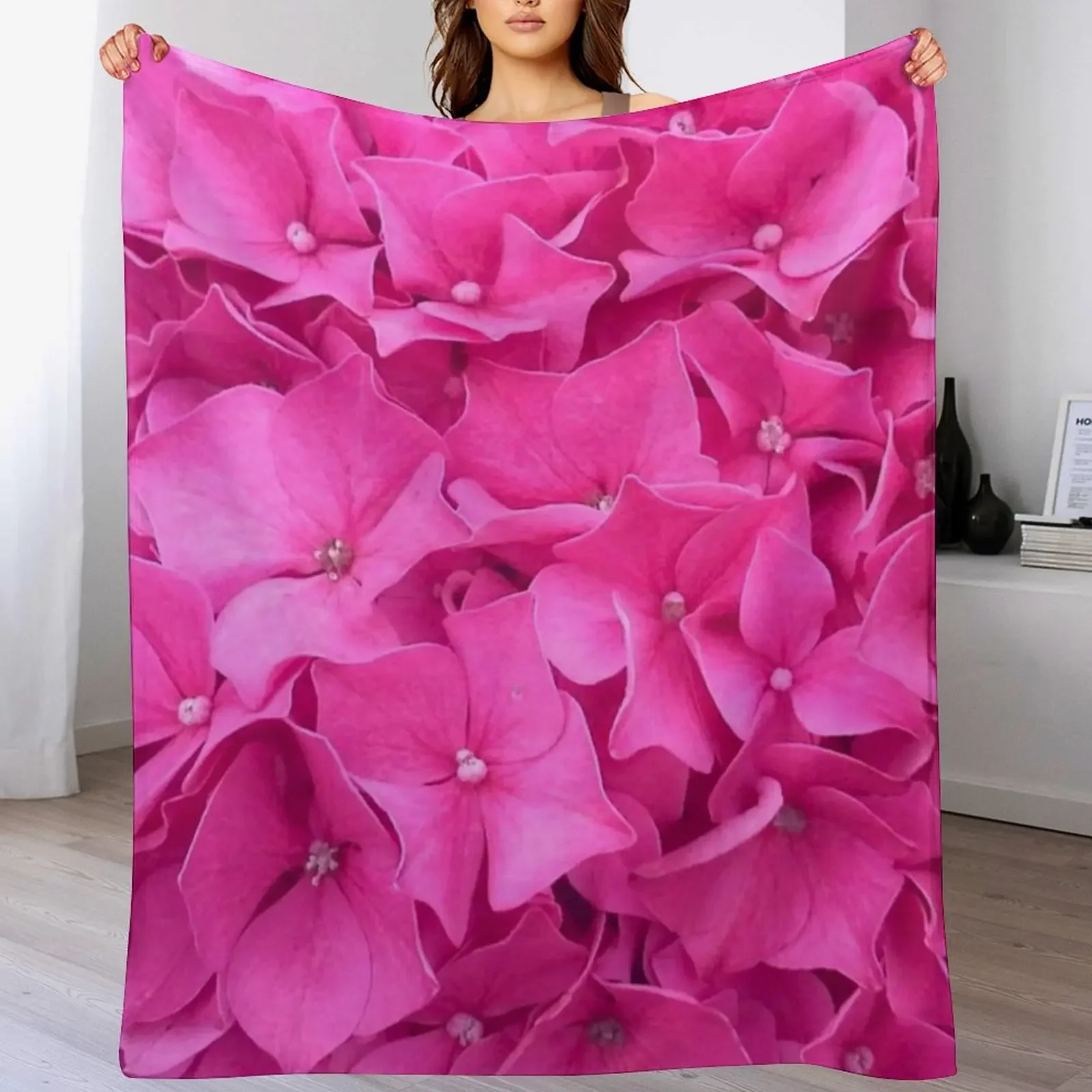 

Pink Hydrangeas Throw Blanket Shaggy Furry Soft Blanket for Bedroom Living Room