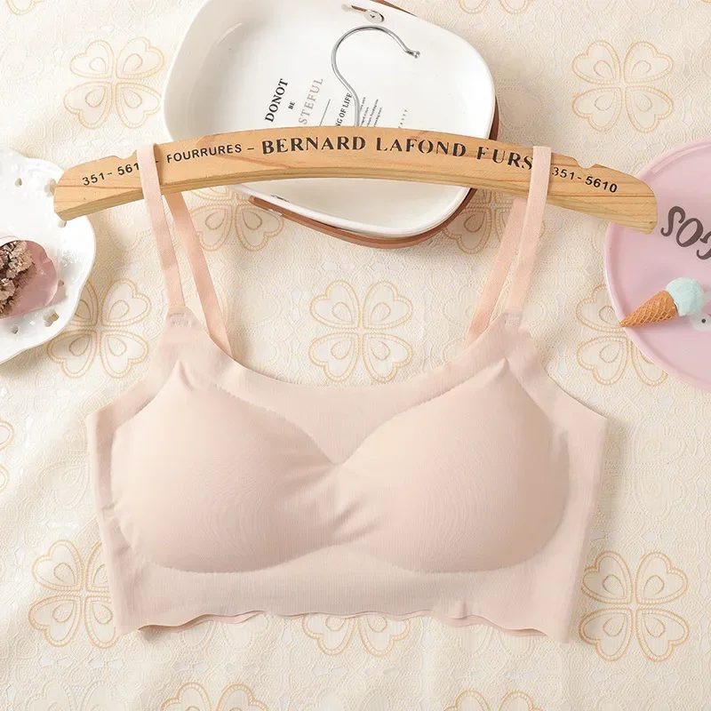 Lingerie Sutra Es Tanpa Jahitan Laris untuk Wanita, Camisole Seksi dengan Desain Cantik di Bagian Belakang dan Pembungkus Dada, Bra Olahraga Tidur Wanita
