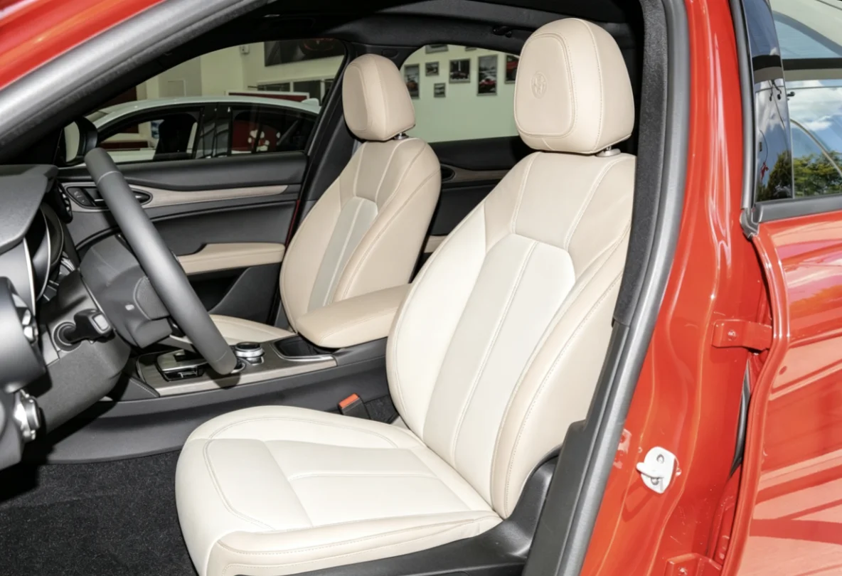 Für Alfa Romeo Stelvio 2017~2019 Maßgefertigte Autositzbezüge Luxuriöses Nappaleder 100% Passgenau Innenraumzubehör 360 ° Vollständige Abdeckung – Detail 1