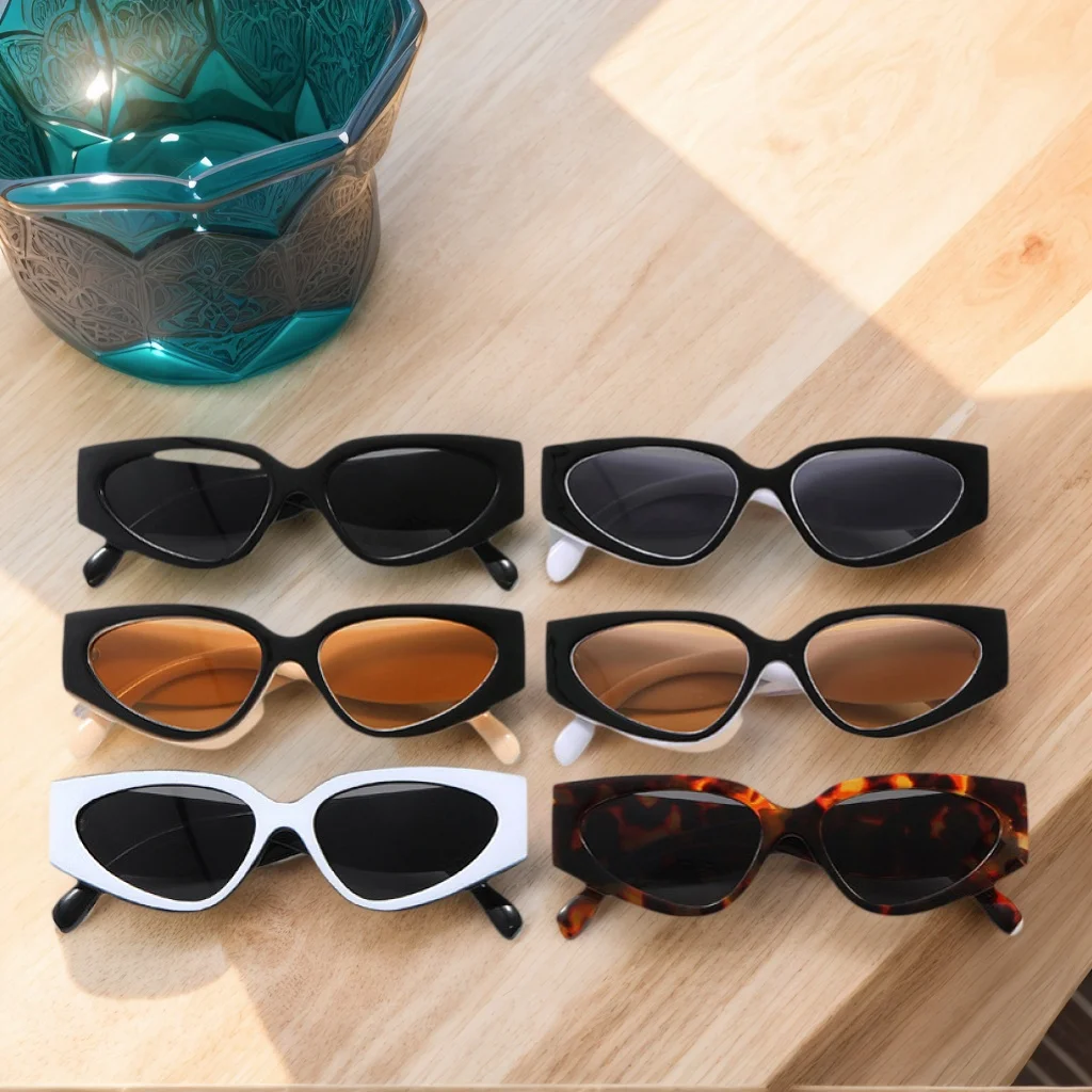 

PAPERPLUS | Black White Sunglasses for Women Korean Fashion Luxury Brand UV400 Trendy Eyewear Wholesale