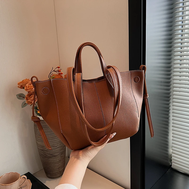 

Autumn Vintage Soft Pu Leather Tote for Women 2024Luxury Designer Large Capacity Top Handle Bag Hobo Shopper Shoulder Bag Female