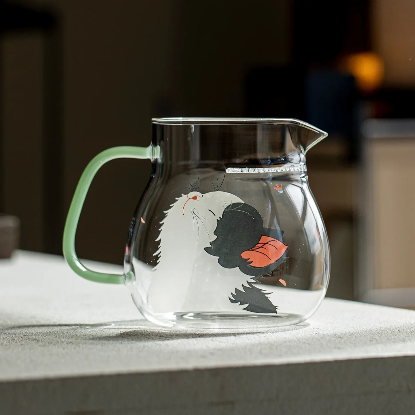 Ruili Butterfly with Cat Fun with Moon Pot Glass High Value Green Tea Brewing Pot Crescent Filter Scented TeaPot Tea Pitcher