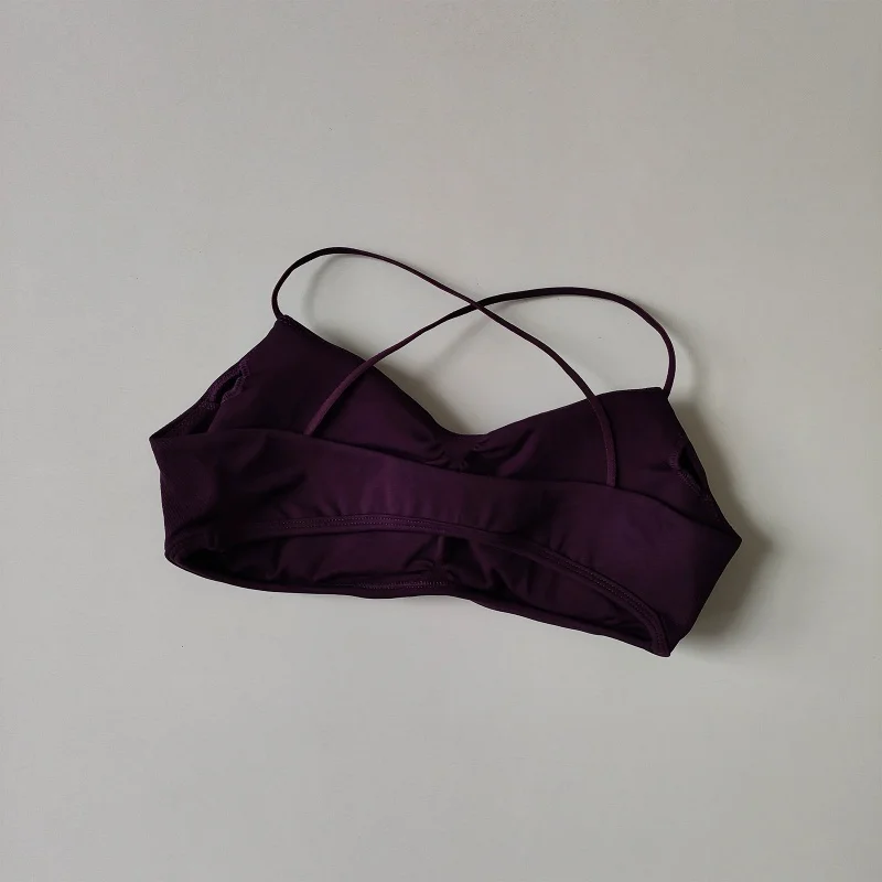 Nahtloser Yoga-BH für Damen mit Riemchen und überkreuztem Rücken, V-Ausschnitt, Push-up-Effekt, Sport-BH mit integriertem Brustpolster, Fitness- und Pilates-Trainingsunterwäsche. – Detail 15