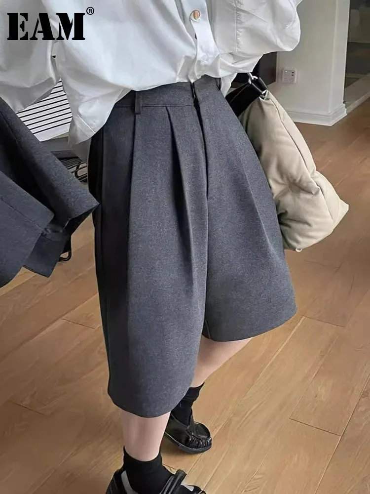 

[EAM] Women Gray Pleated Pocket Elegant Casual Wide Leg Shorts New High Waist Trousers Fashion Tide Spring Summer 2024 1DH4866