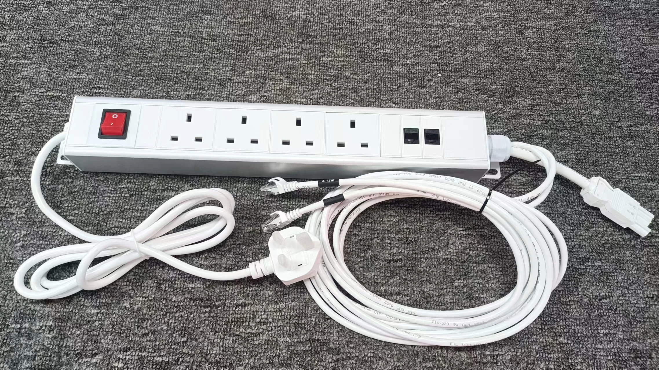 Customized White Color Official Aluminum Socket Power Distribution Unit PDU UK Cat6 Data Port USB A+C 20W