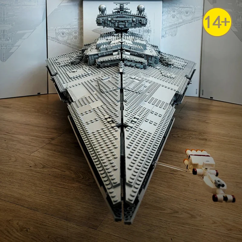 In Stock New Arrival 4784PCS Super Great Toys UCS Imperial Star Destroyer MOC Building Blocks Bricks Toys for Birthday Gifts