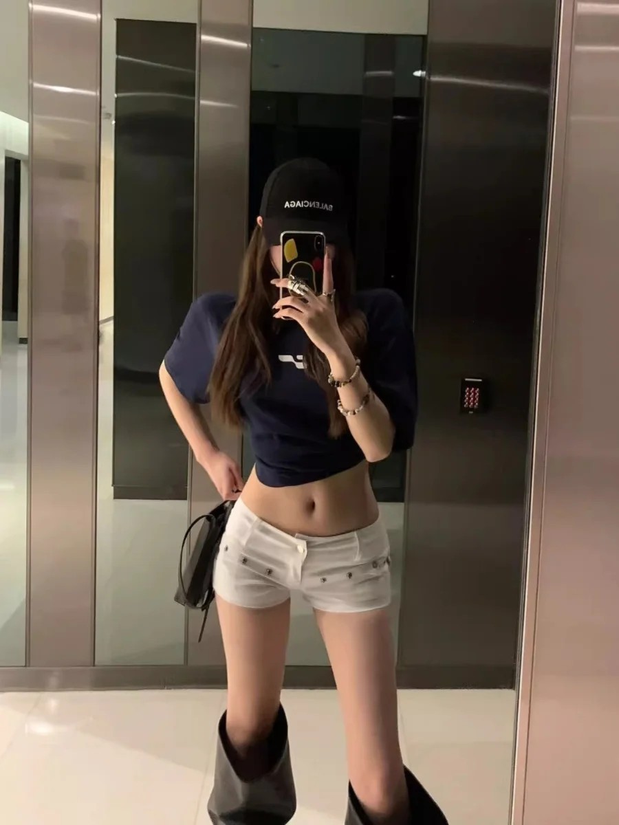 Low Waist White Denim Shorts Women's Summer Y2K Sexy Bodycon Hot Pants Skull Design Cotton Stretch Jeans Short Length