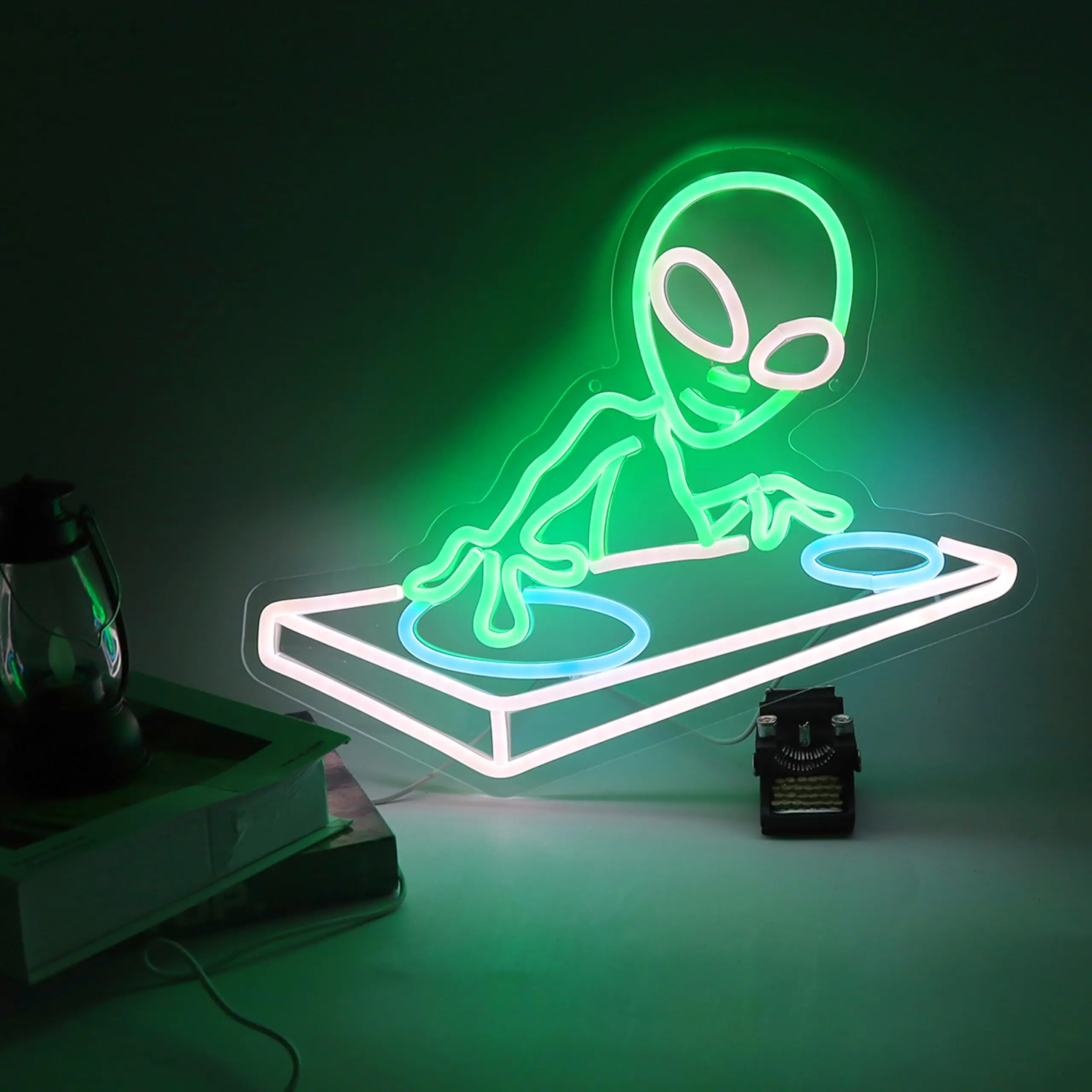 Alien DJ Neon Sign for Men Cave LED Light for Music Bar Wall Decor LED Signs Game Room Bedroom Decor Bar Music Concert Wall Art