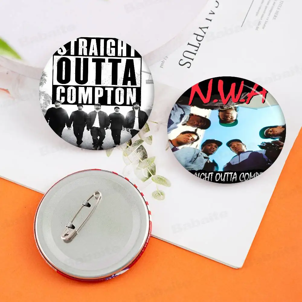 NWA الهيب هوب مغني الراب مستقيم Outta Compton ألبوم الموسيقى لينة زر دبوس هدية للأصدقاء شارة طوق بروش التلبيب دبوس معدني #3