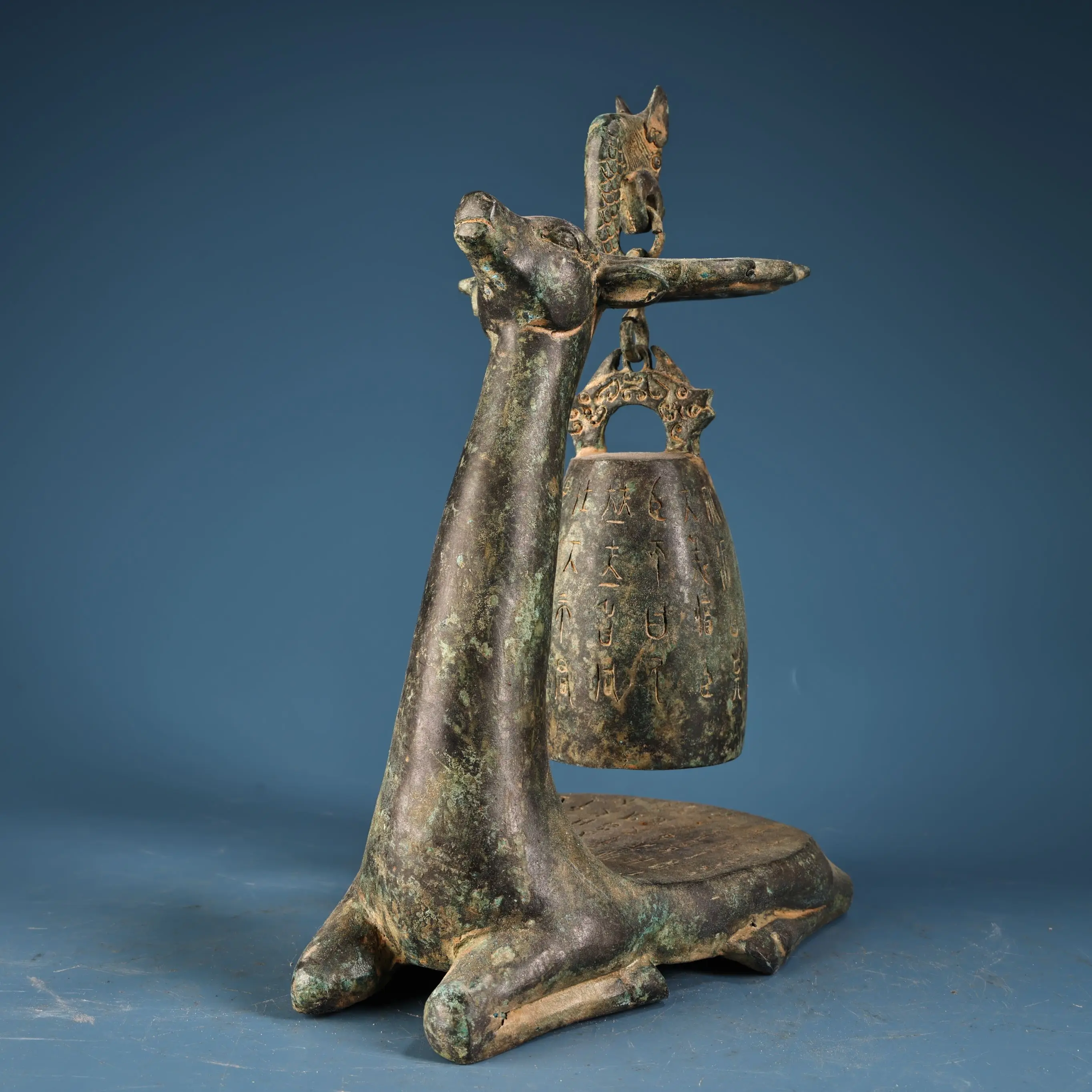 Tibet Folk Old Bronze Ware nscription Engraved pattern Sika Deer Statue Dragon Head Hanging Bell Amass wealth Ornaments