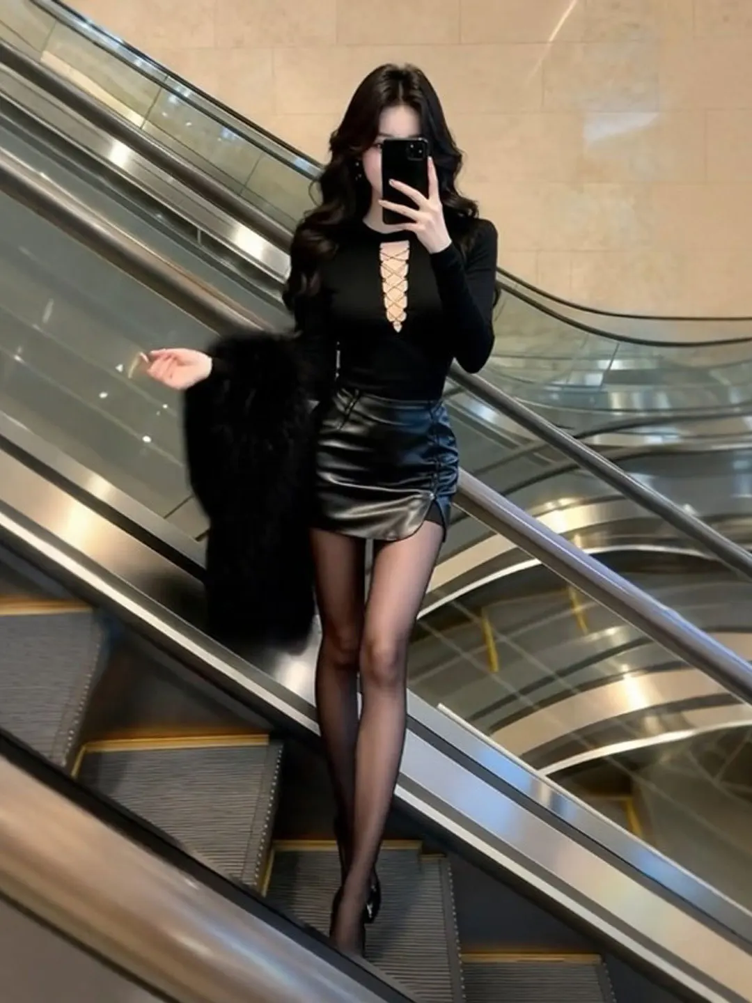 

Sexy Hollow out Top And Skirt Set Ele Spring Faion Ensemble Comfortable High Waist ort Skirt round Ne Long Sve T...