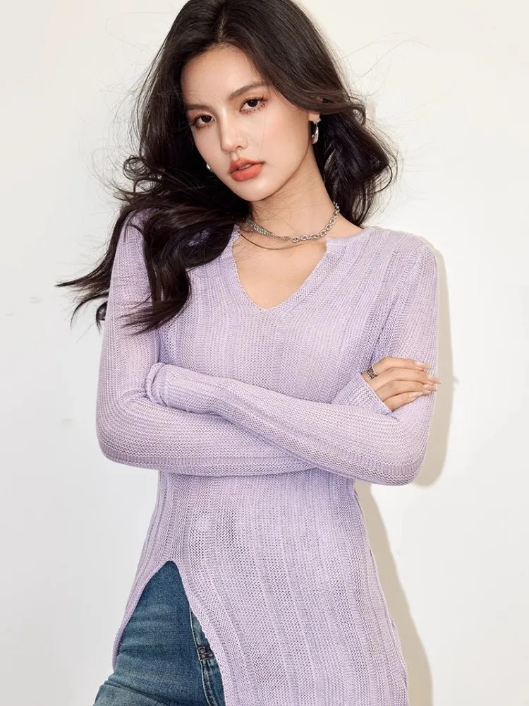 Light Purple Knitted Top For Women In 2024 Spring And Autumn, Designed With A V-Neck Loose And Fashionable Knit Shirt