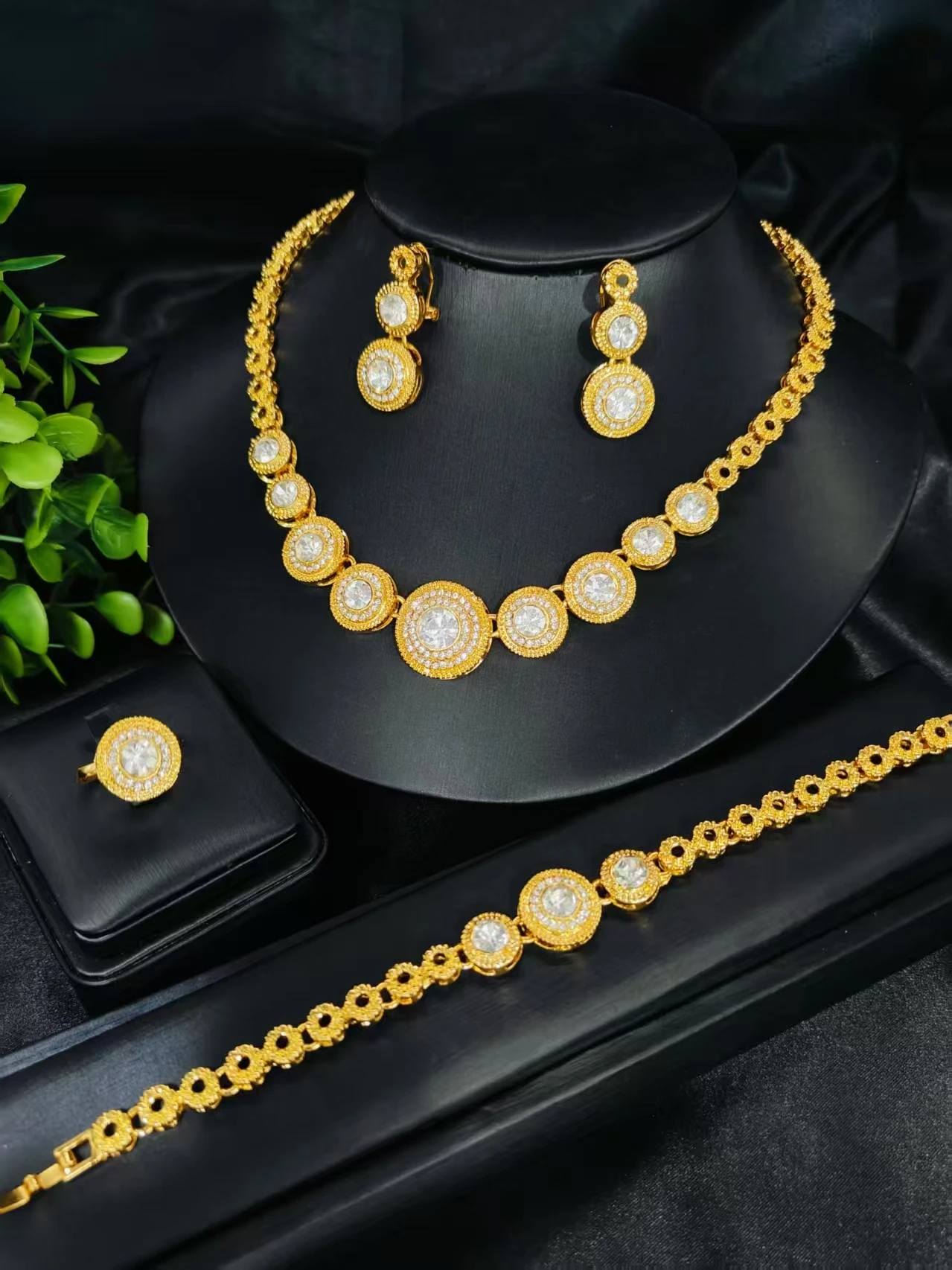

Anniversary Wedding Jewellry Sets Luxury Four Pieces Earrings Rings Bracelets Necklace Jewelry Sets