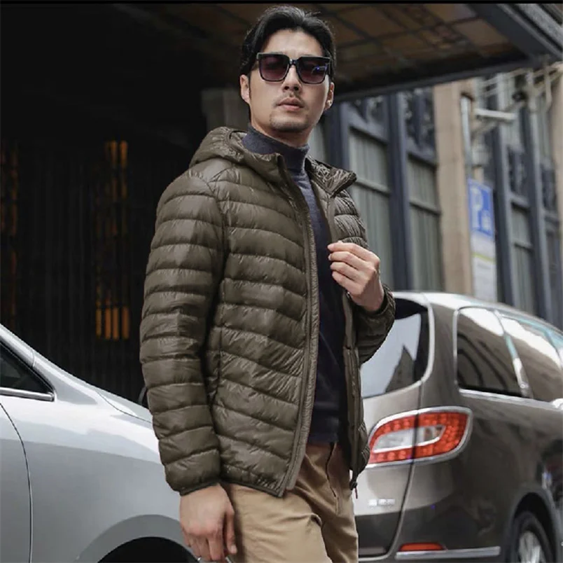 Chaqueta de plumón delgada con capucha para hombre, abrigo corto ultraligero de talla grande para jóvenes, moda de otoño e invierno, nuevo