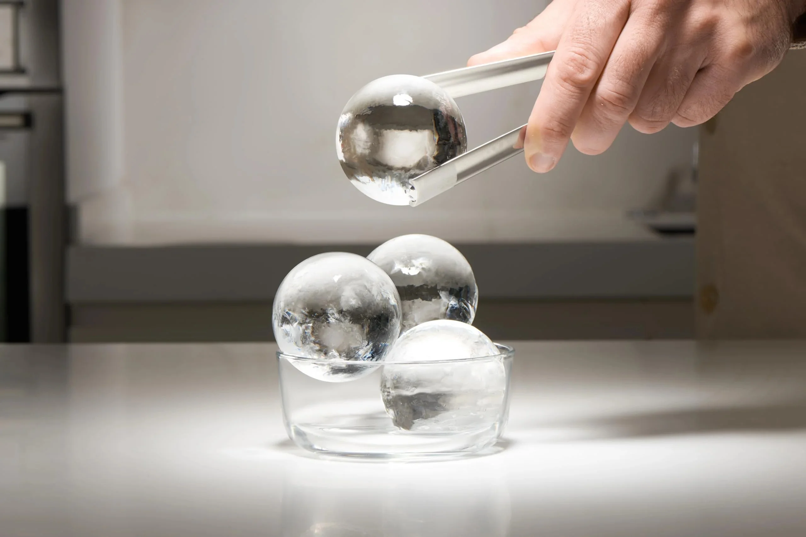 High Efficiency Ball Ice Machine Stainless Steel Commercial Ice Sphere Maker for Professional Beverage Store Bar Cafe Shop